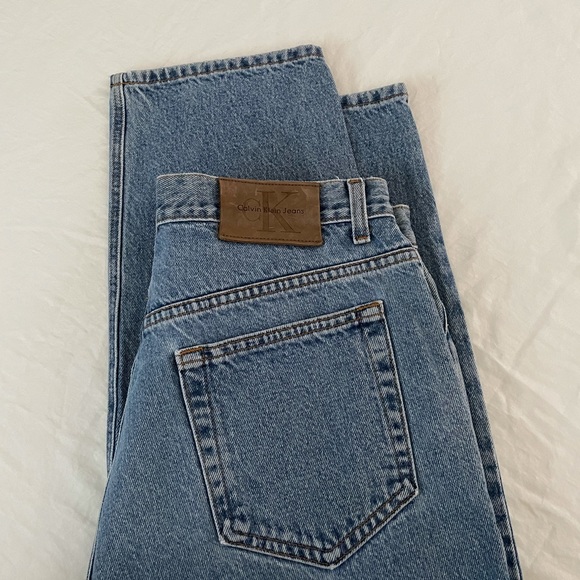 90’s Calvin Klein Vintage Stonewash Easy Fit Dad Jeans - Picture 2 of 15
